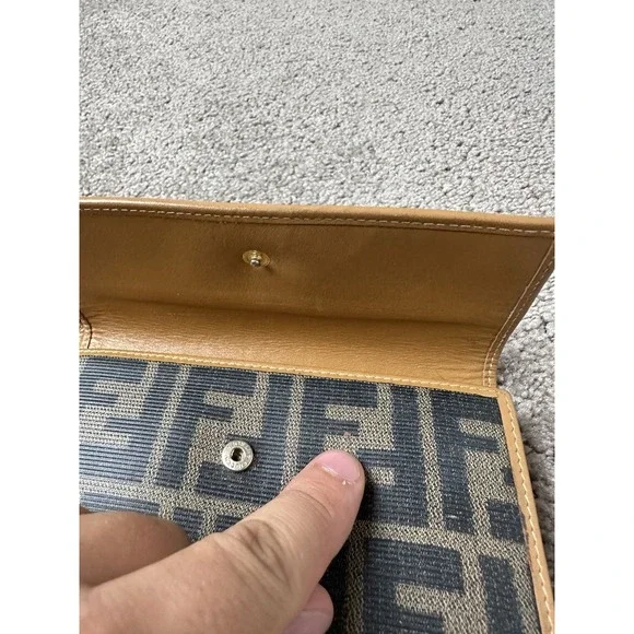 Vintage Womens Wallet 1990s Fendi Roma Streetwear Luxury, Made In Italy - Picture 14 of 16